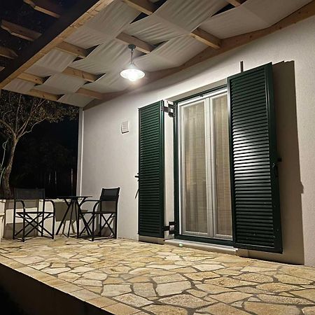 The Old Stables Apartment Vatos Exterior photo